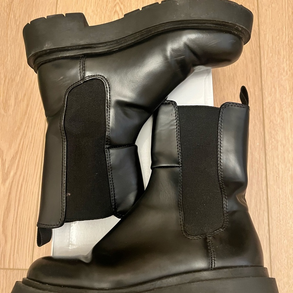 H&M Black Chunky Chelsea Combat Boots - Picture 1 of 5